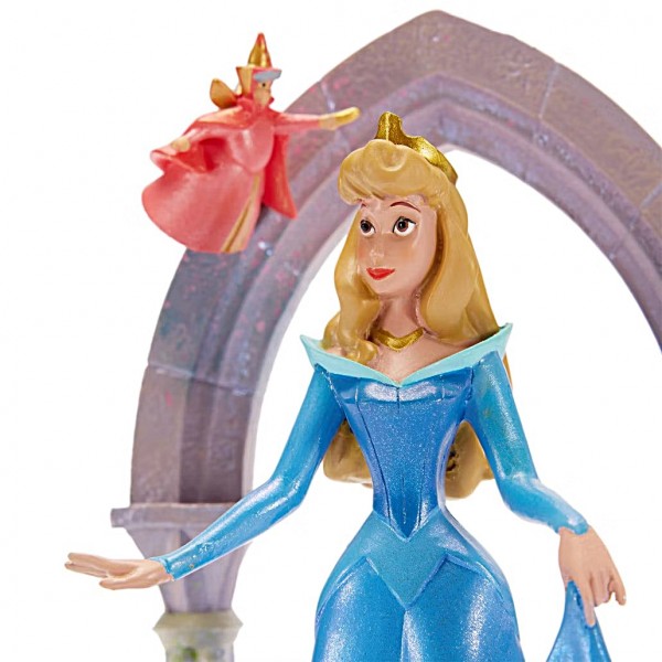 Princess Aurora Sleeping Beauty figurine, Disneyland Paris Princess Aurora Sleeping Beauty figurine, Disneyland Paris