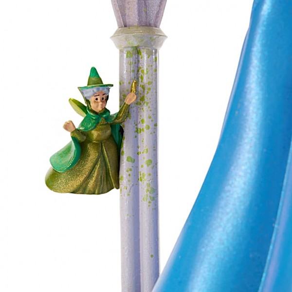 Princess Aurora Sleeping Beauty figurine, Disneyland Paris Princess Aurora Sleeping Beauty figurine, Disneyland Paris