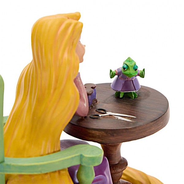 Princess Rapunzel, Tangled figurine, Disneyland Paris Princess Rapunzel, Tangled figurine, Disneyland Paris