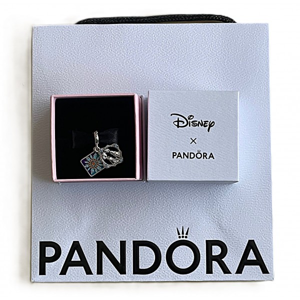 World Of Frozen Pandora Double Dangle Elsa and Anna Charm Exclusive Disneyland Paris World Of Frozen Pandora Double Dangle Elsa and Anna Charm Exclusive Disneyland Paris